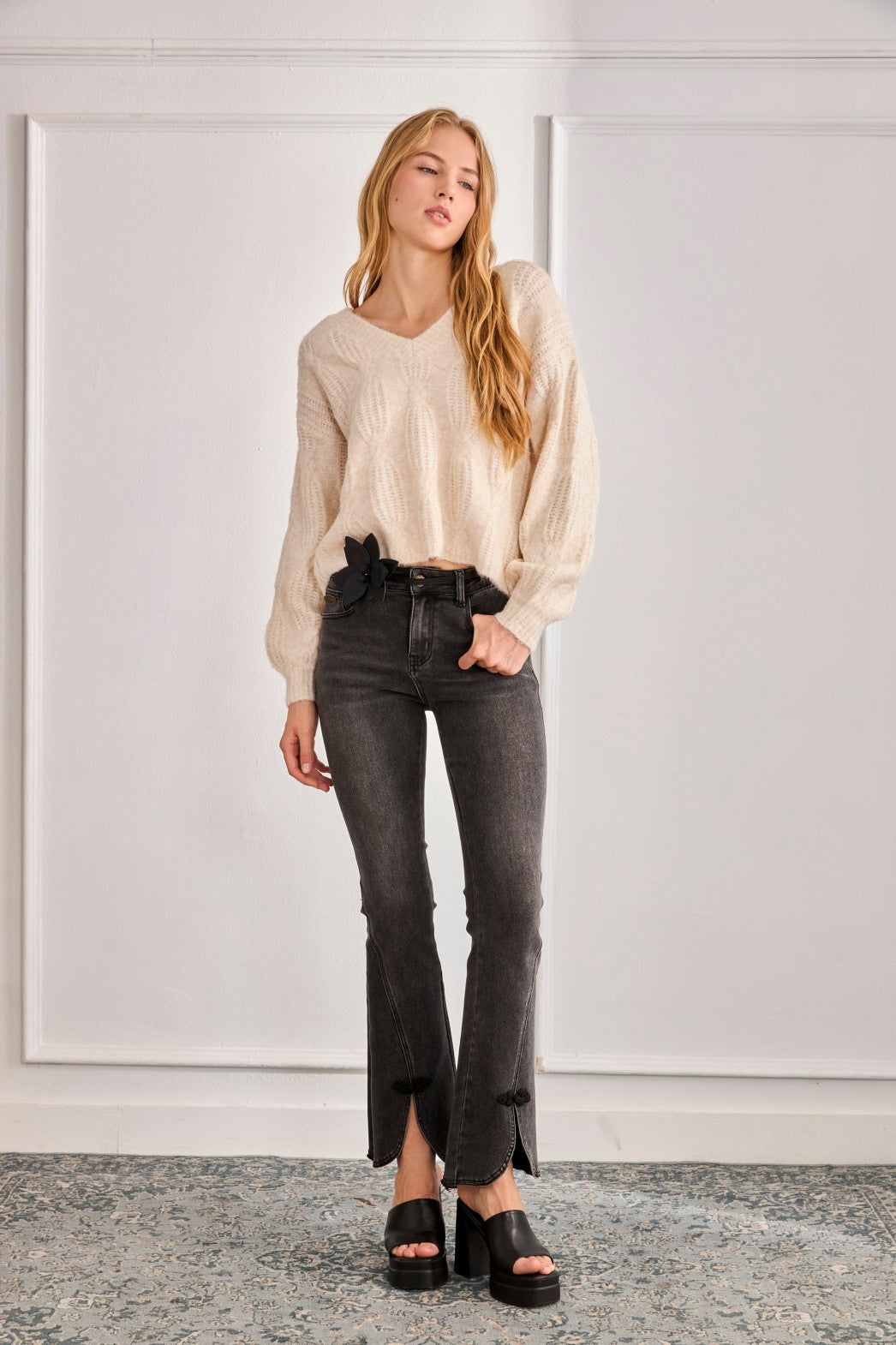 Howli Sweater