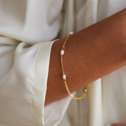 Lovina Pearl Bracelet